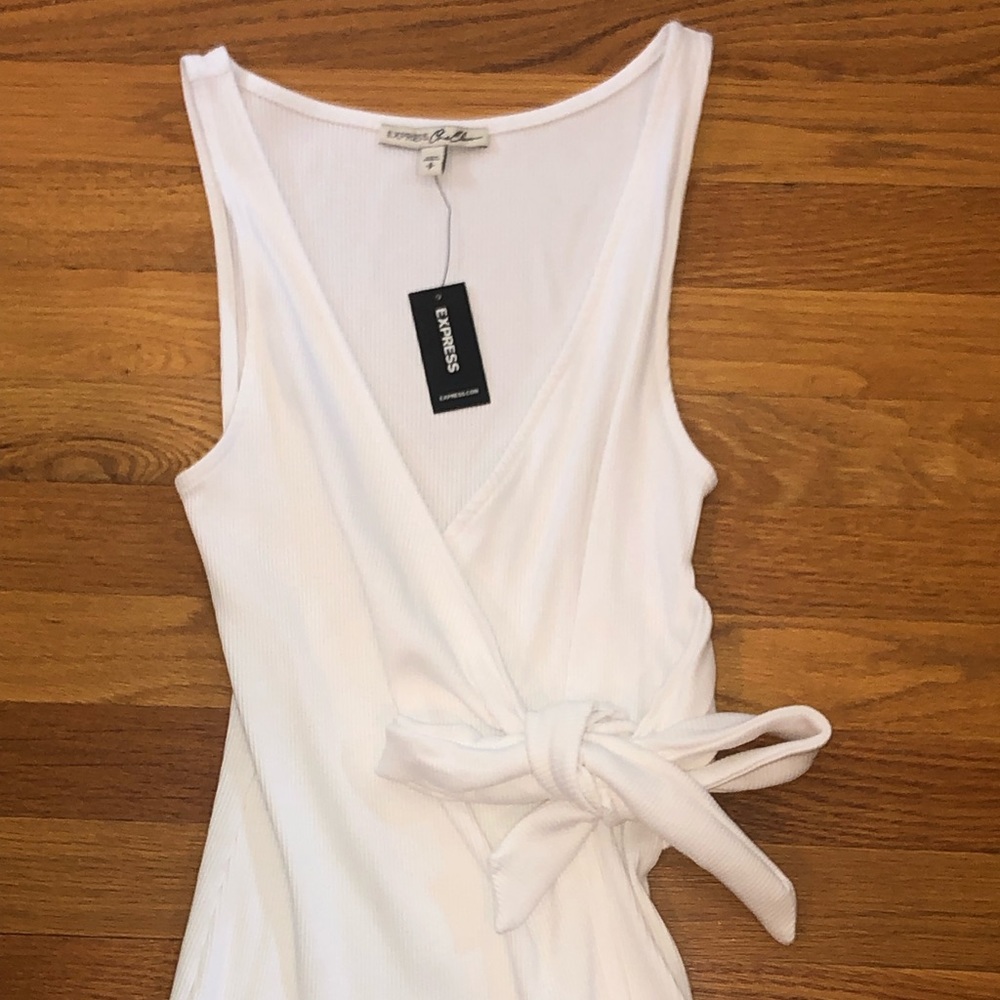 Express white tie front tank